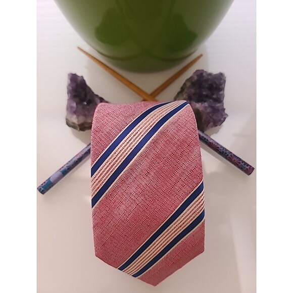 EGARA MENS REPP TIE PINK w/ NAVY STRIPES WORK CHURCH PROM WEDDING STYLE FASHION - Picture 1 of 5